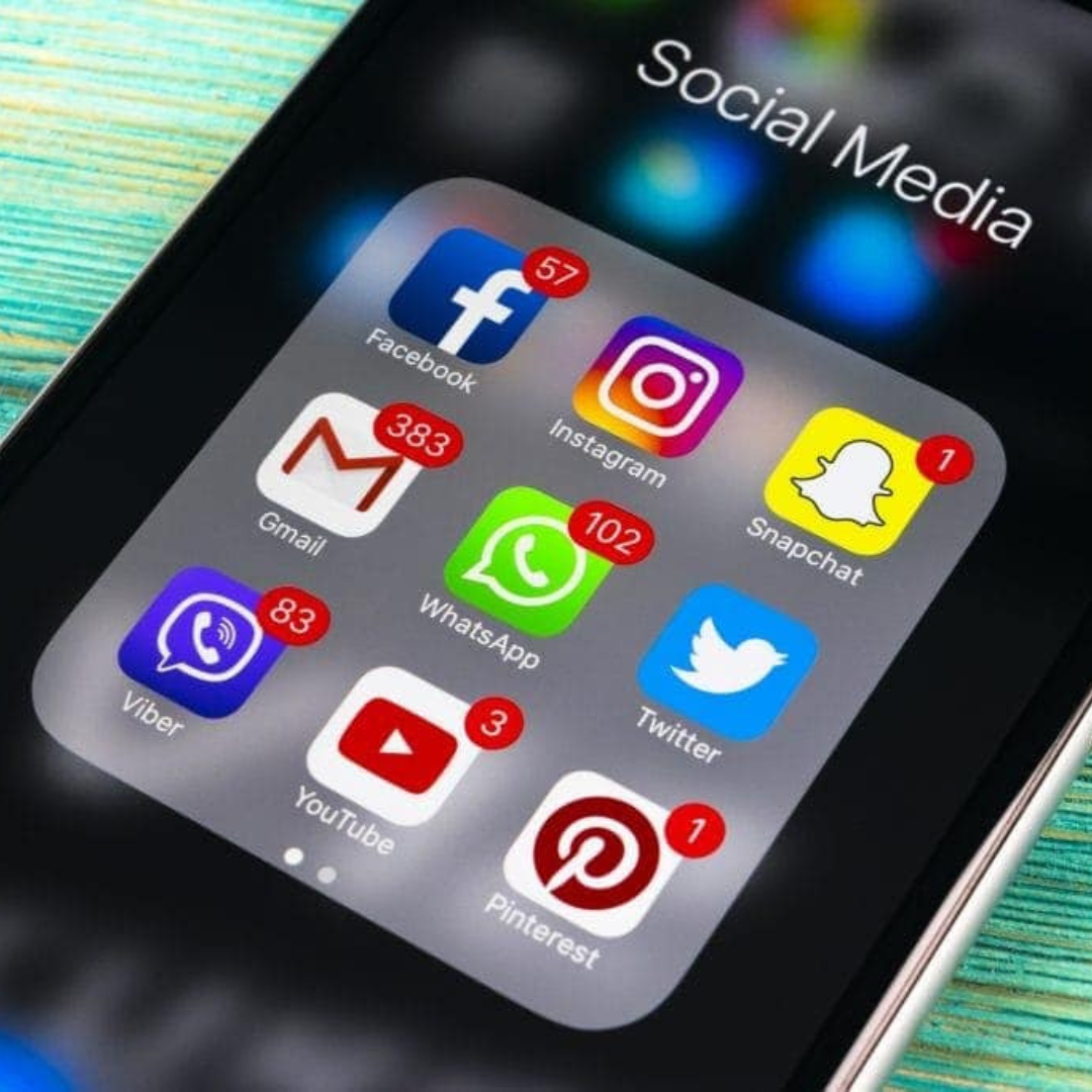 Social media applications folder showing Facebook, Instagram, Gmail and other platforms